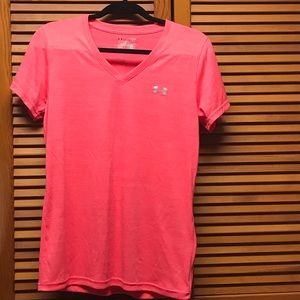 Women’s Under Armour Shirt.